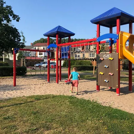 Ferienwohnung-schwaan-kuenstler-pritsche 아파트 Schwaan